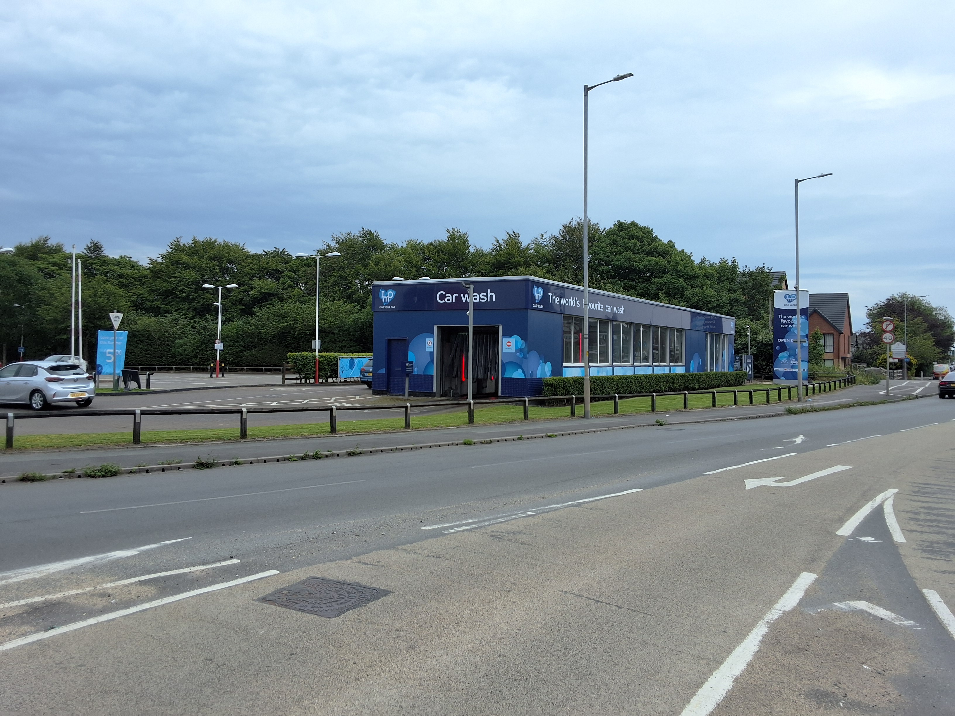 IMO Car Wash Southport